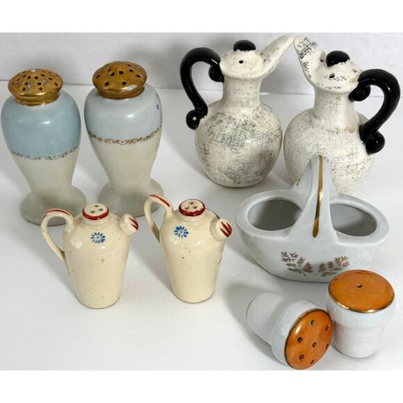 Vintage 4 Sets Salt & Pepper Shaker Ceramic Urn Basket Jugs Floral Mont Michel - Picture 8 of 8